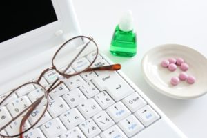 疲れ目・ドライアイには蒸しタオル！温めることで思わぬ効果も!!