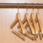 クローゼットに何着必要?無理せず断捨離する整理・収納術