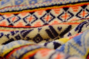 ニトリ｢ペットが入れるひざ掛け｣がSNSで話題!店舗在庫は?