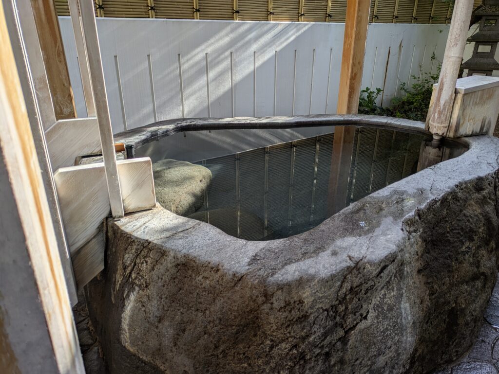 湯坊いちらくTENDO SPA & BREWERY貸切岩風呂2